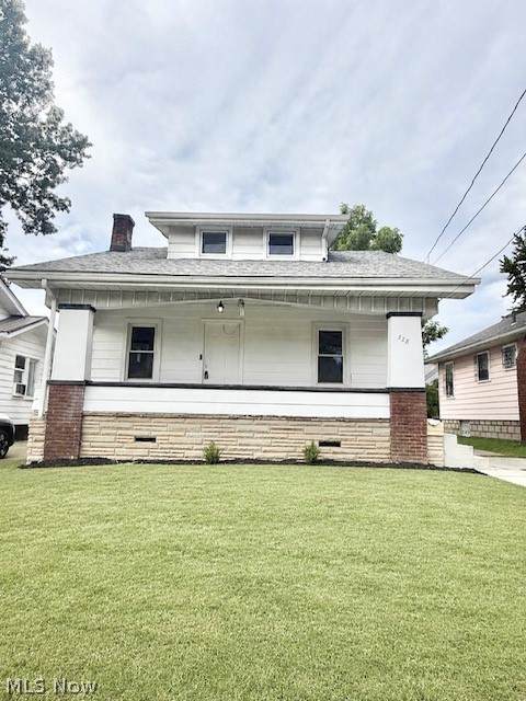 328 Marmion Avenue - Photo 1
