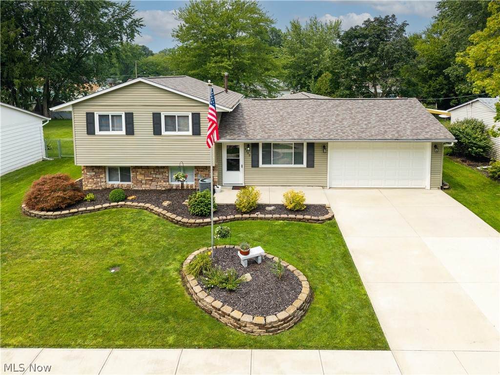 4700 Idleview Drive - Photo 1