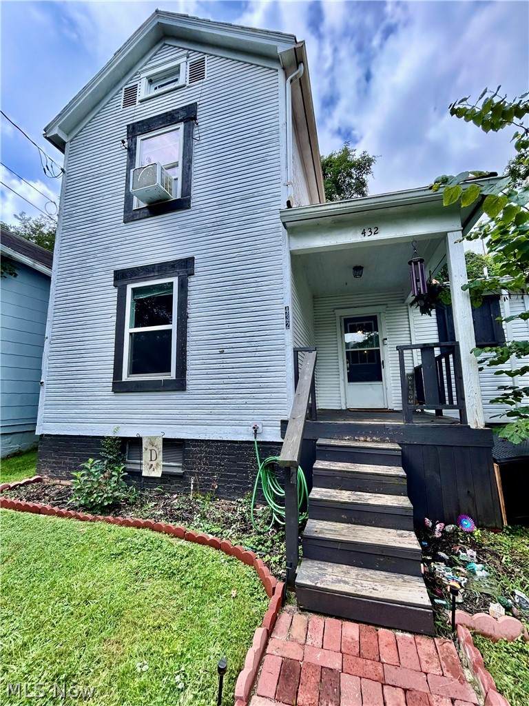 432 Douglas Avenue - Photo 1
