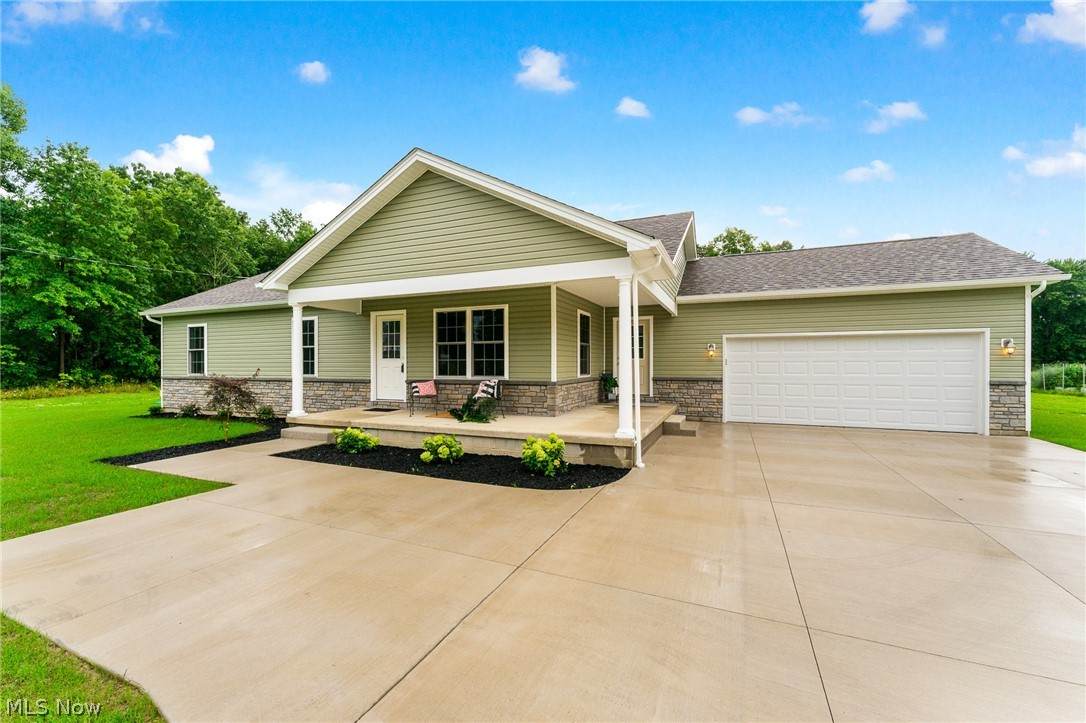 406 Raccoon Road - Photo 1