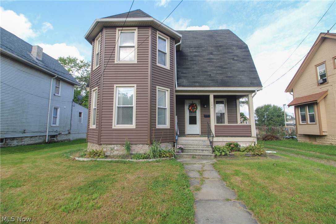 146 Charles Avenue - Photo 1
