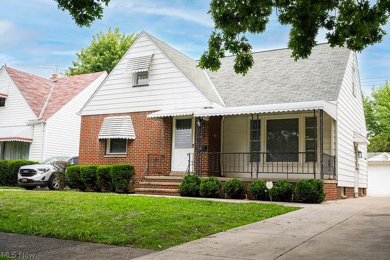 21101 Crystal Avenue - Photo 1