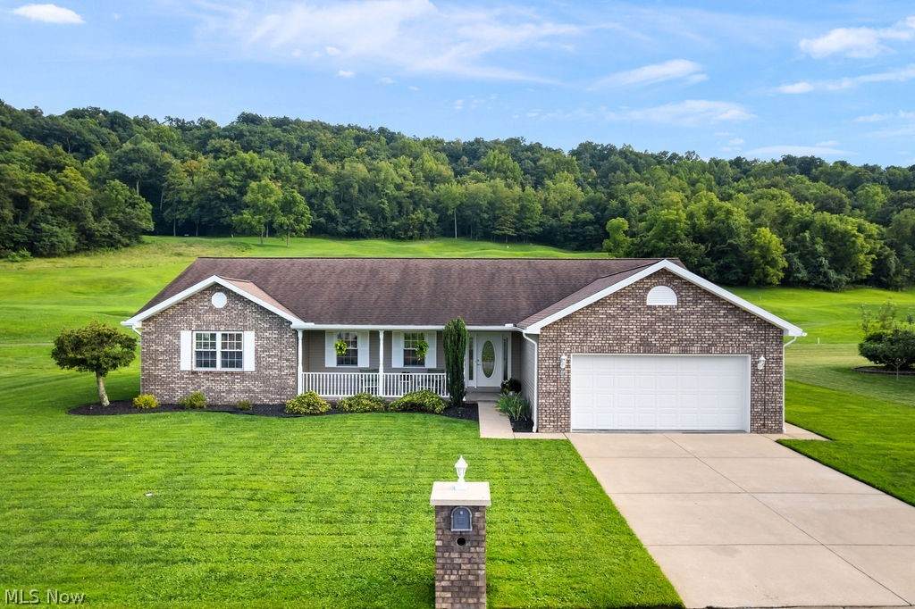 120 Woodridge Drive - Photo 1