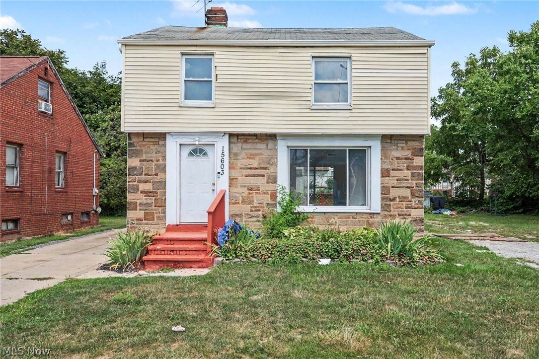15603 Harvard Avenue - Photo 1