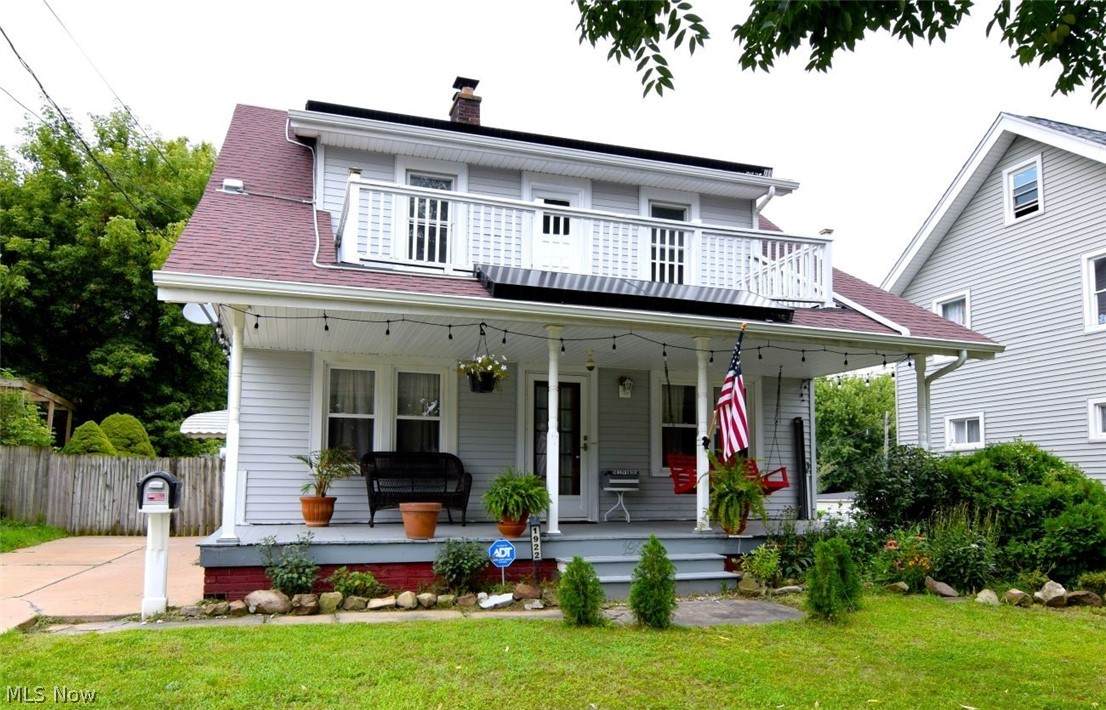 1922 Spring Road - Photo 1