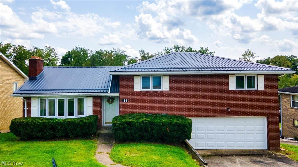 128 Grandview Drive - Photo 1