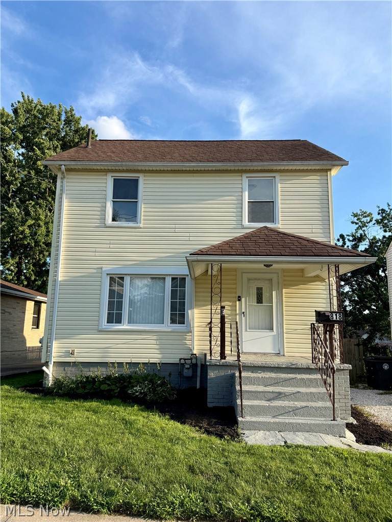 818 Saxon Avenue - Photo 1