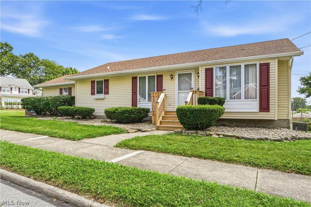252 Clinton Avenue - Photo 1