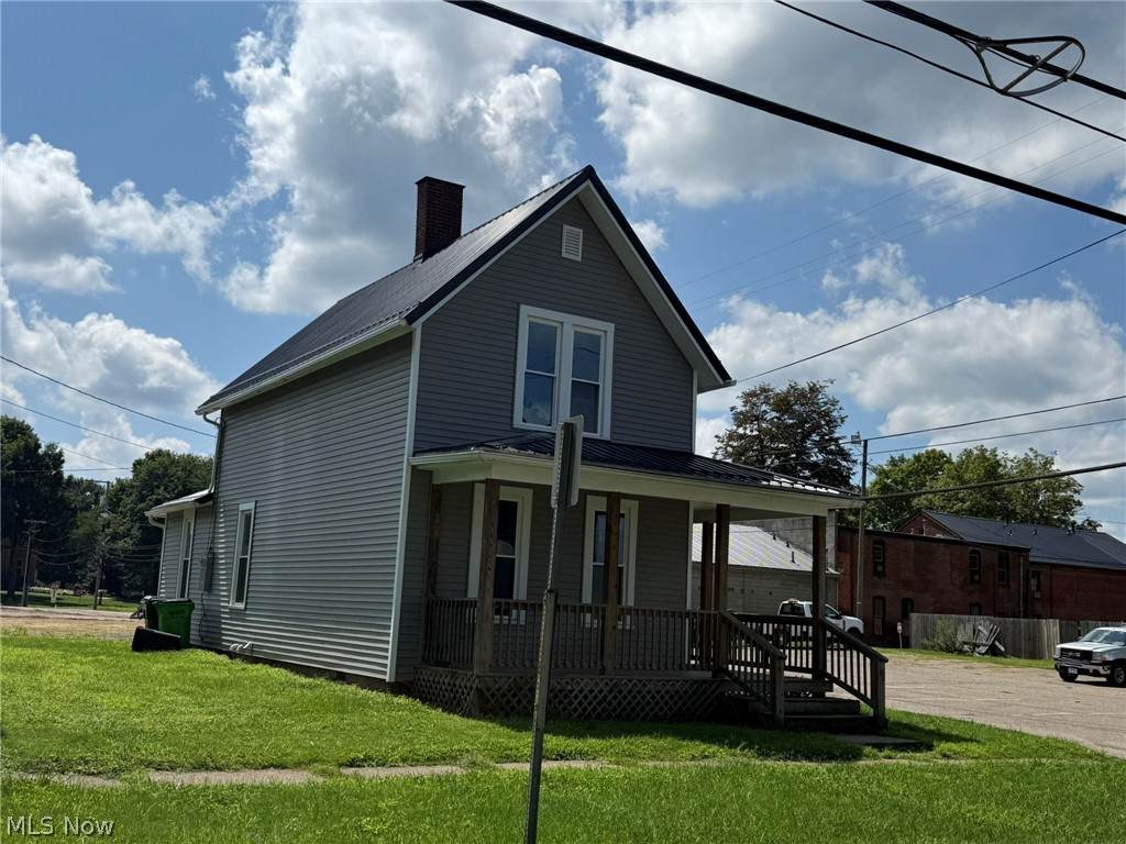 327 Locust Street - Photo 1