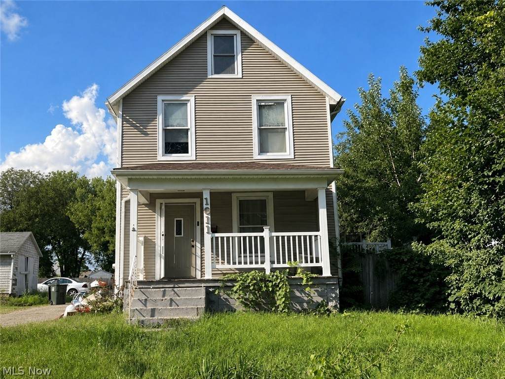 1611 10th Street - Photo 1
