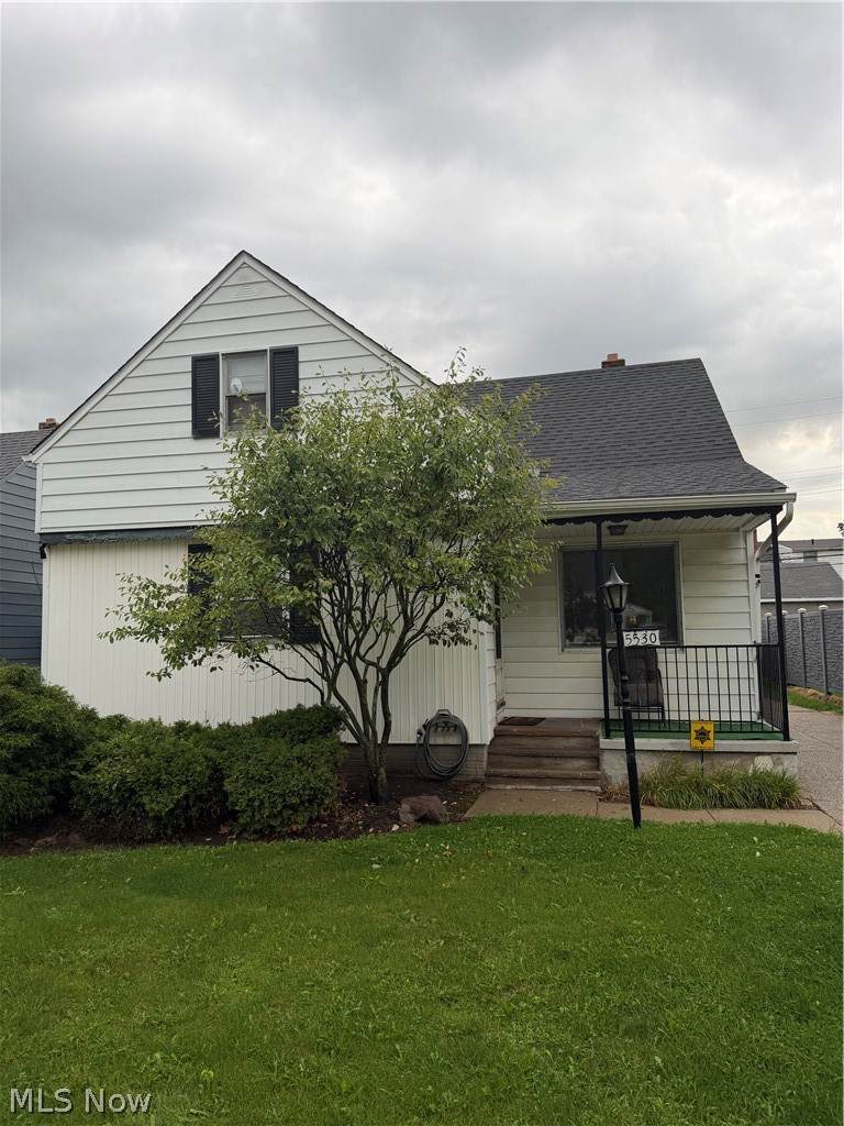 5530 Oakwood Avenue - Photo 1