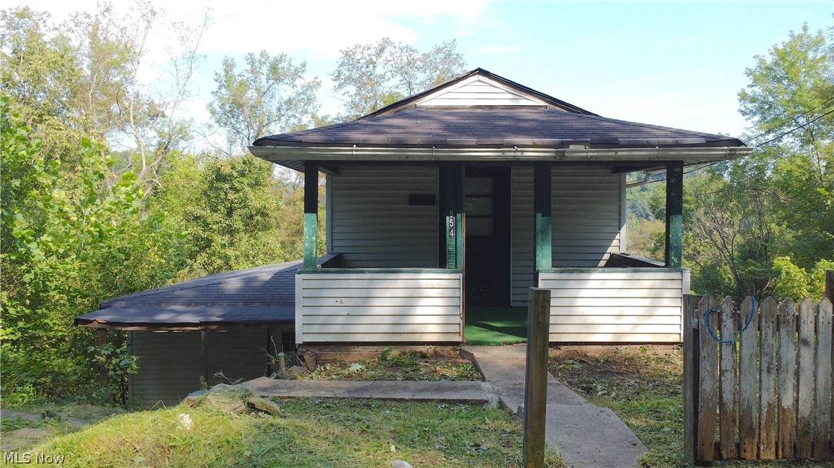 854 Spencer Avenue - Photo 1