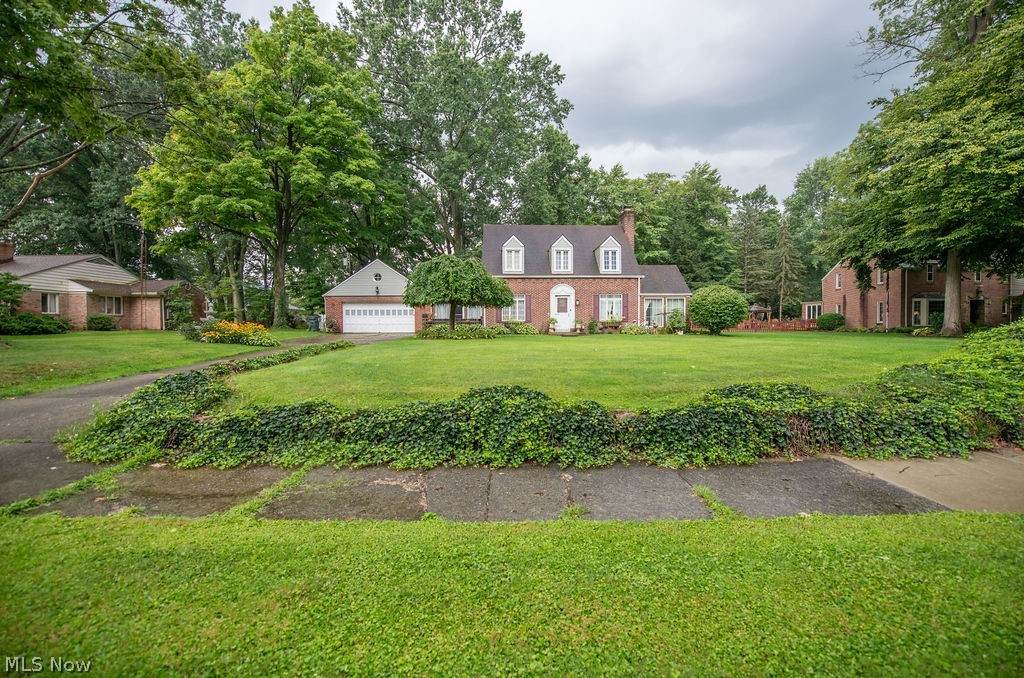 1144 Kingsway Street - Photo 1