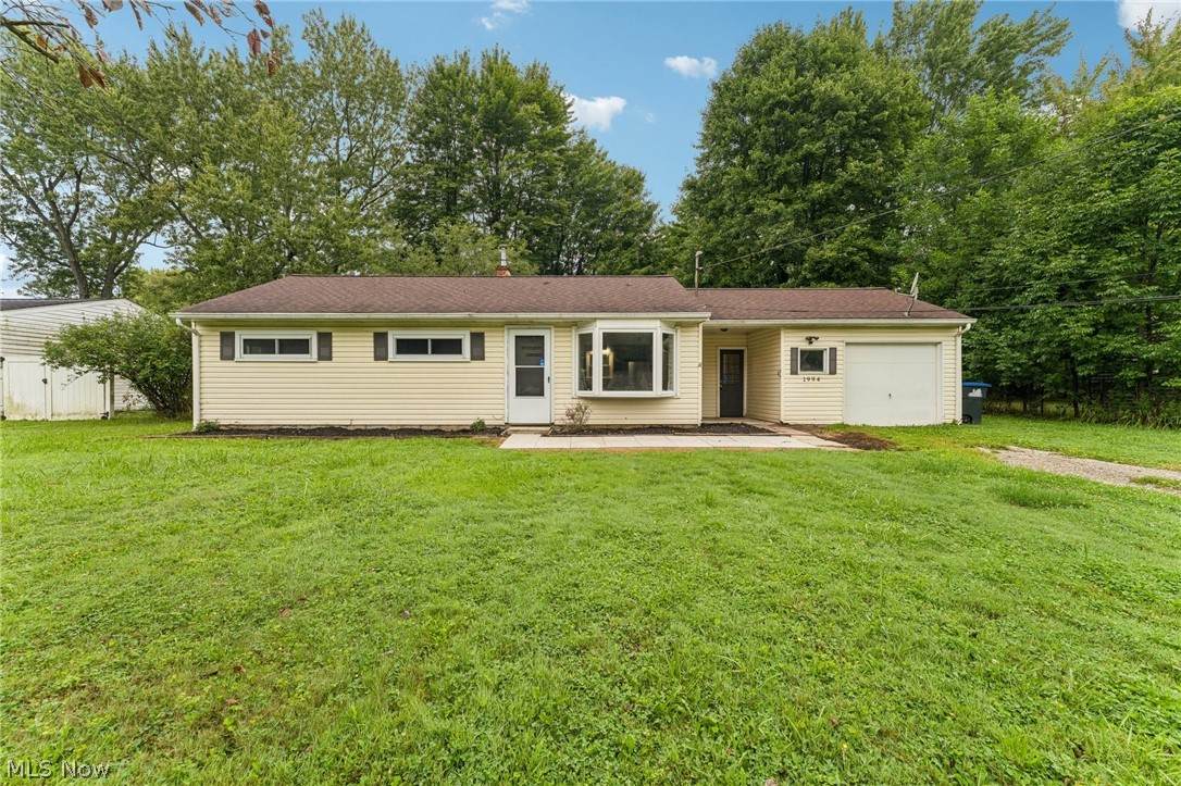 1994 Pinewood Drive - Photo 1