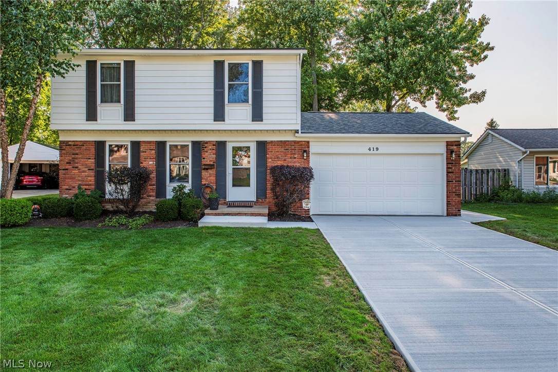 419 Ridgewood Drive - Photo 1