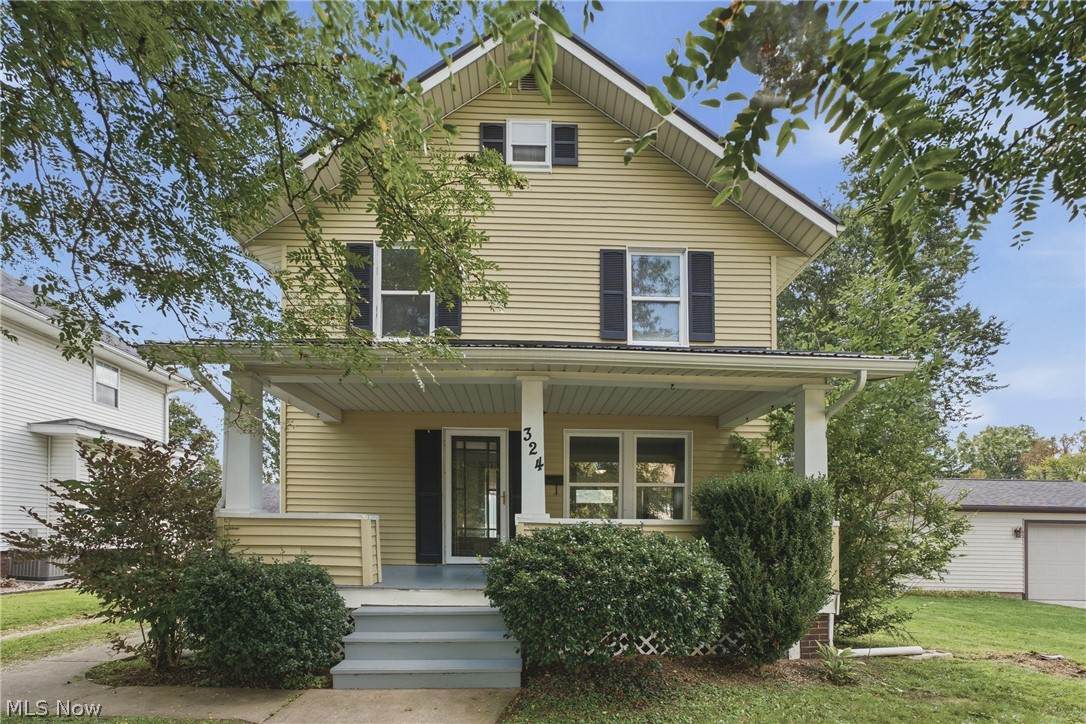 324 Tuscarawas Avenue - Photo 1