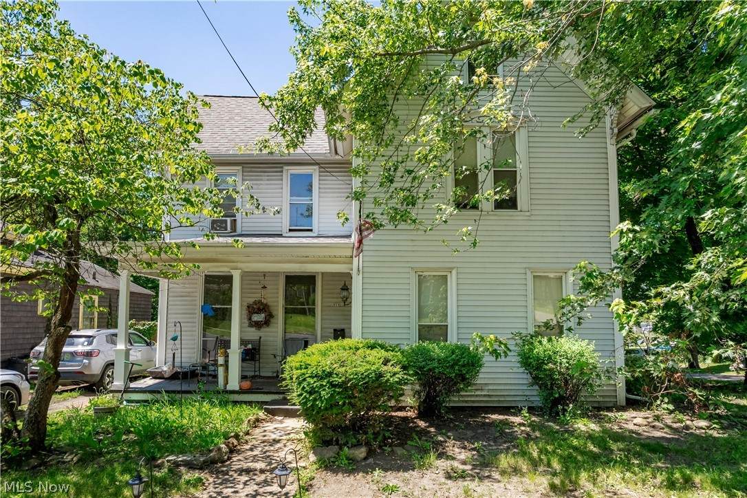 323 2nd Street - Photo 1