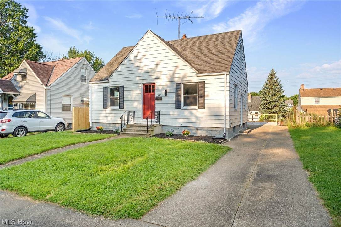 1632 Redwood Avenue - Photo 1