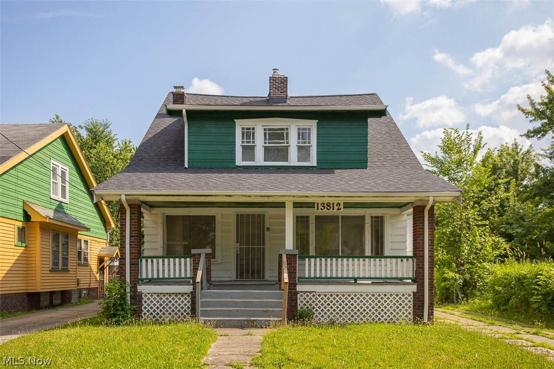 13812 Southview Avenue - Photo 1