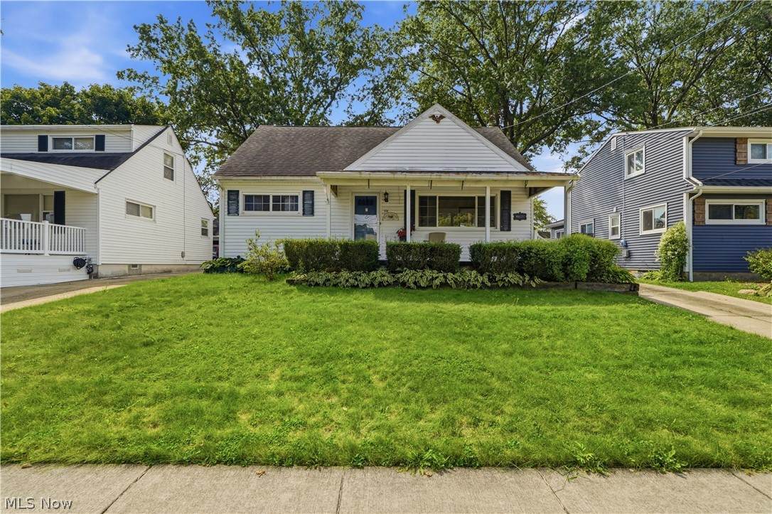318 Lehigh Avenue - Photo 1