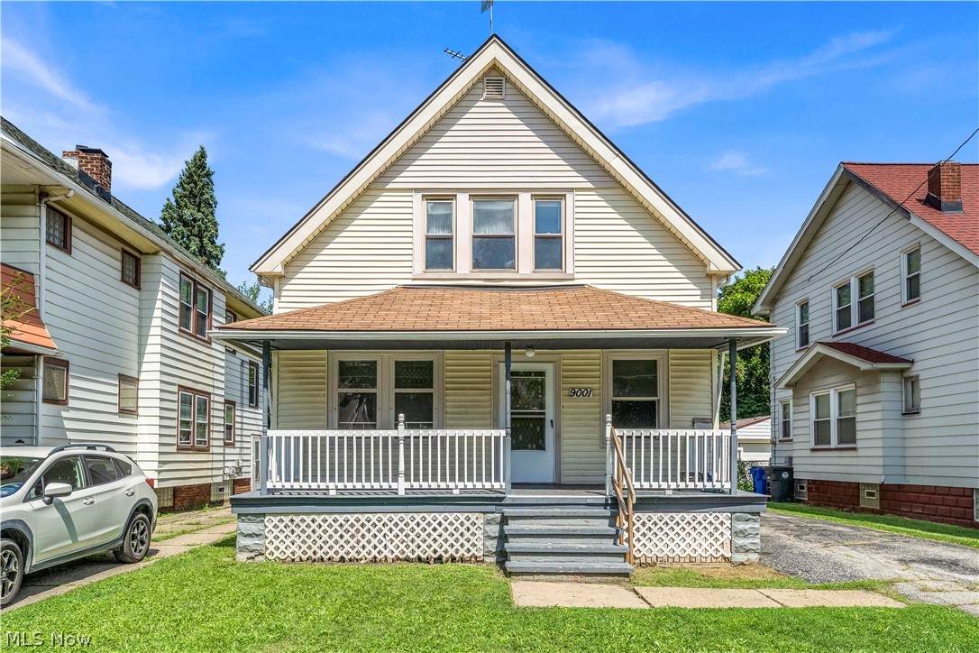 9001 Rosewood Avenue - Photo 1