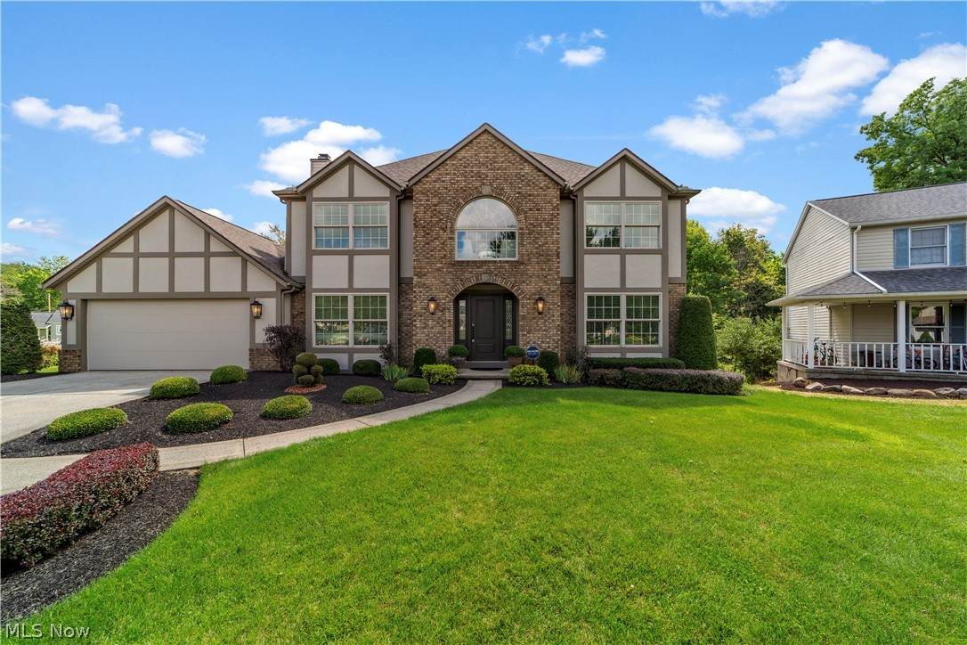 10187 Versailles Drive - Photo 1