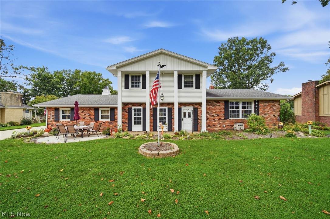 831 Oakcrest Lane - Photo 1