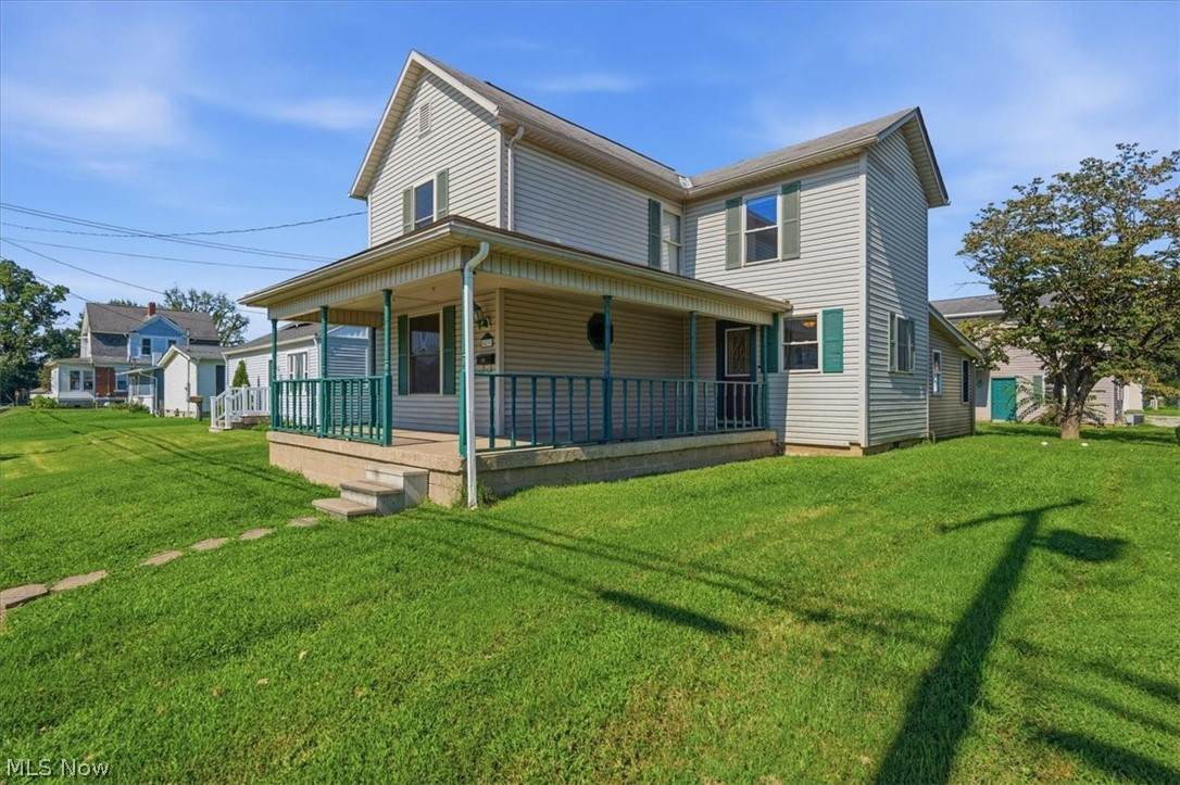 419 Poplar Avenue - Photo 1