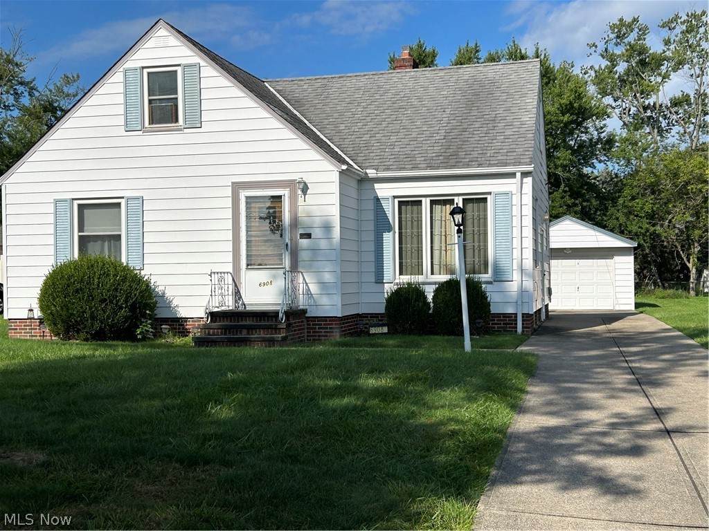 6908 Orchard Boulevard - Photo 1