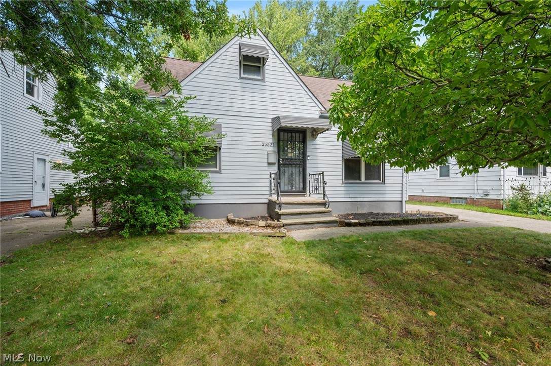 25521 Zeman Avenue - Photo 1