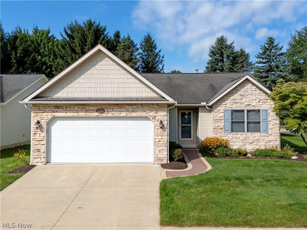 1570 Ashton Way - Photo 1