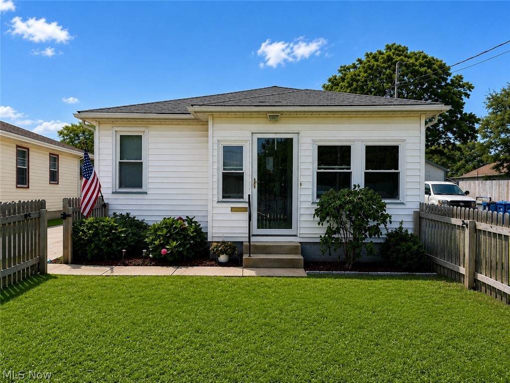 512 Maplewood Avenue - Photo 1