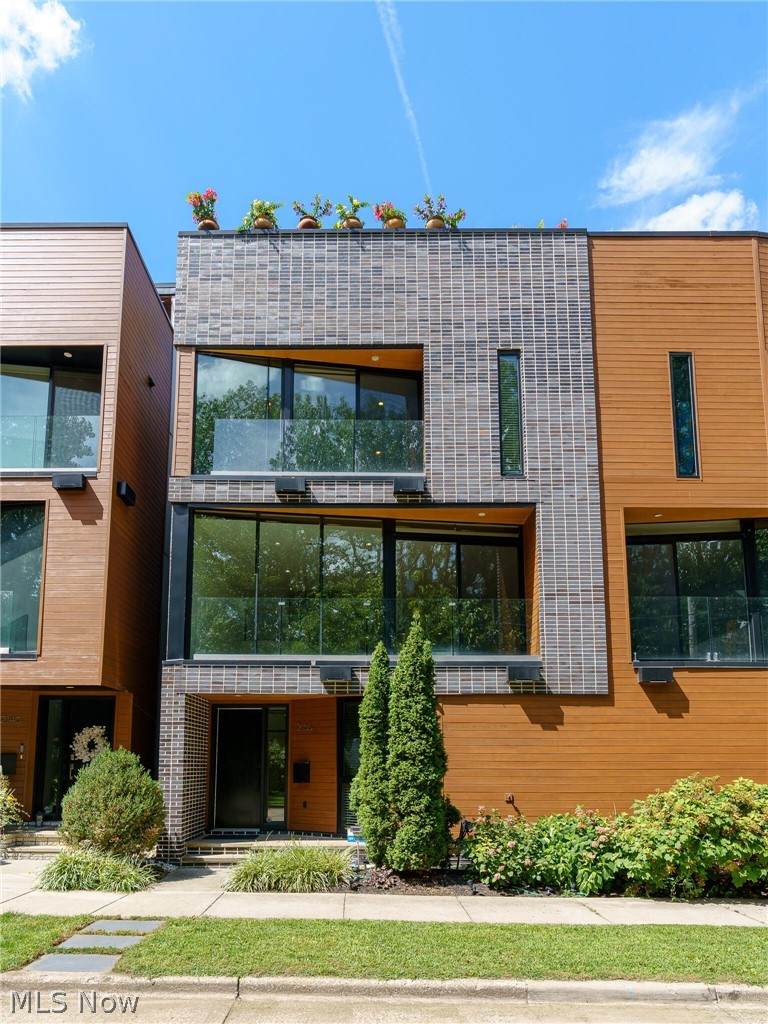 2136 17th Street - Photo 1