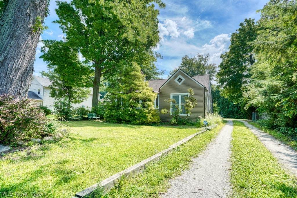 37724 Lake Shore Boulevard - Photo 1