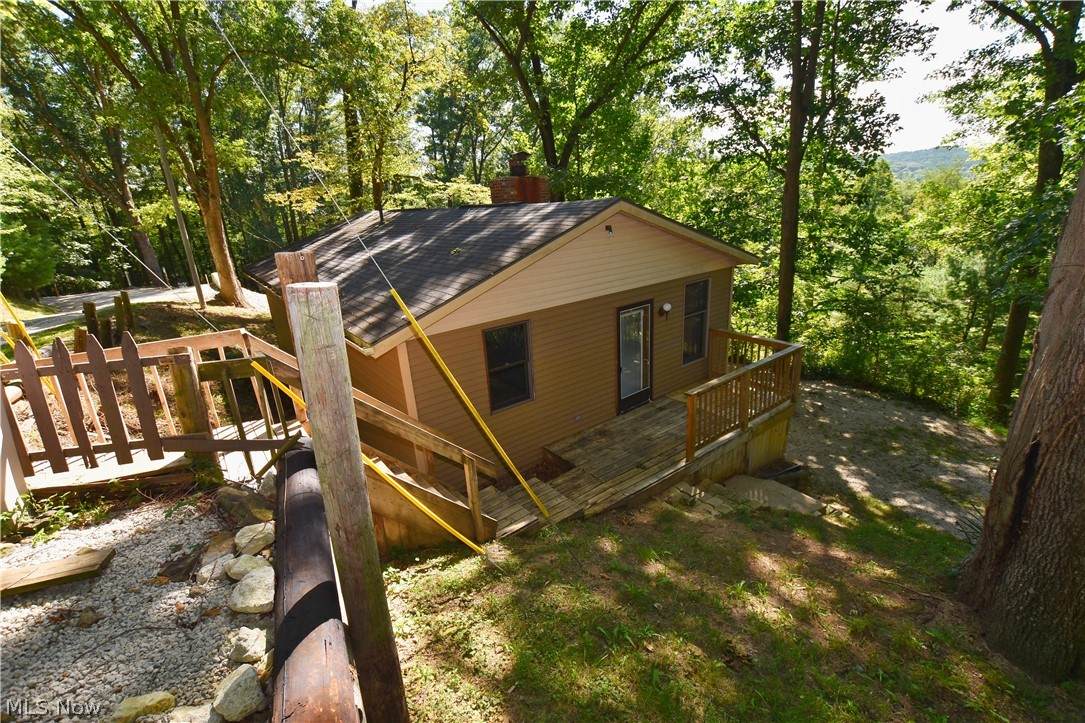 7923 Lakeview Drive - Photo 1