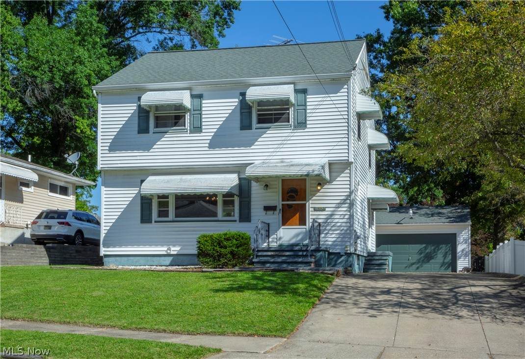 1553 Onondago Avenue - Photo 1