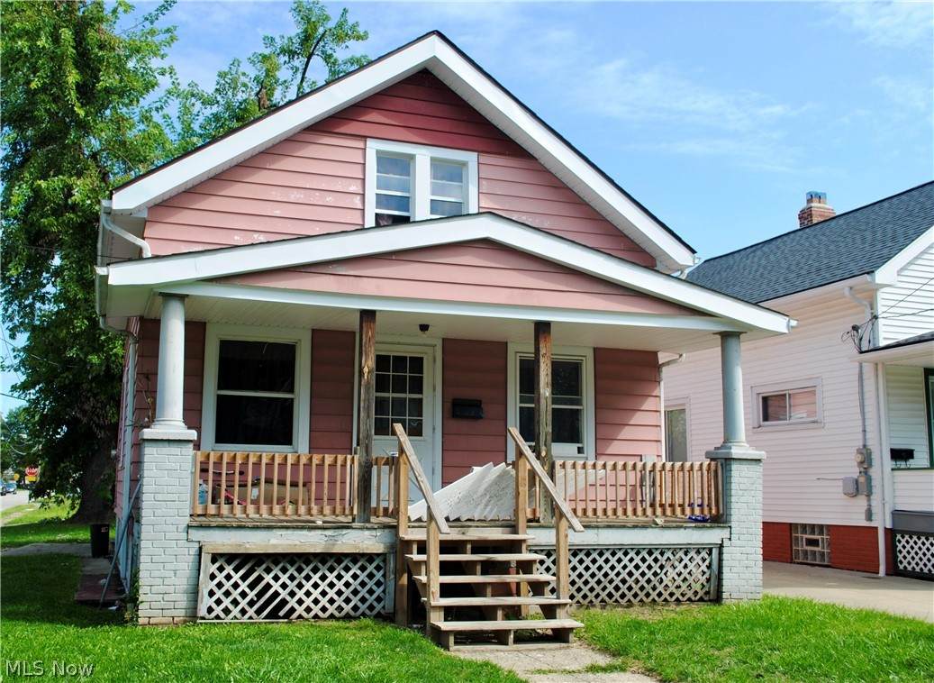 2712 Hood Avenue - Photo 1