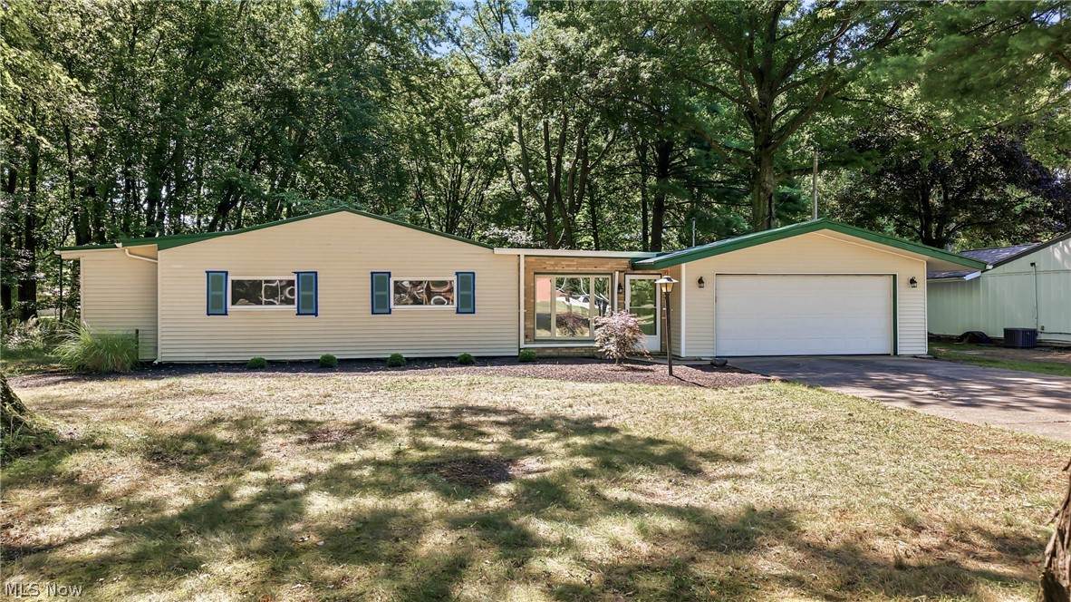 4551 Lockwood Boulevard - Photo 1