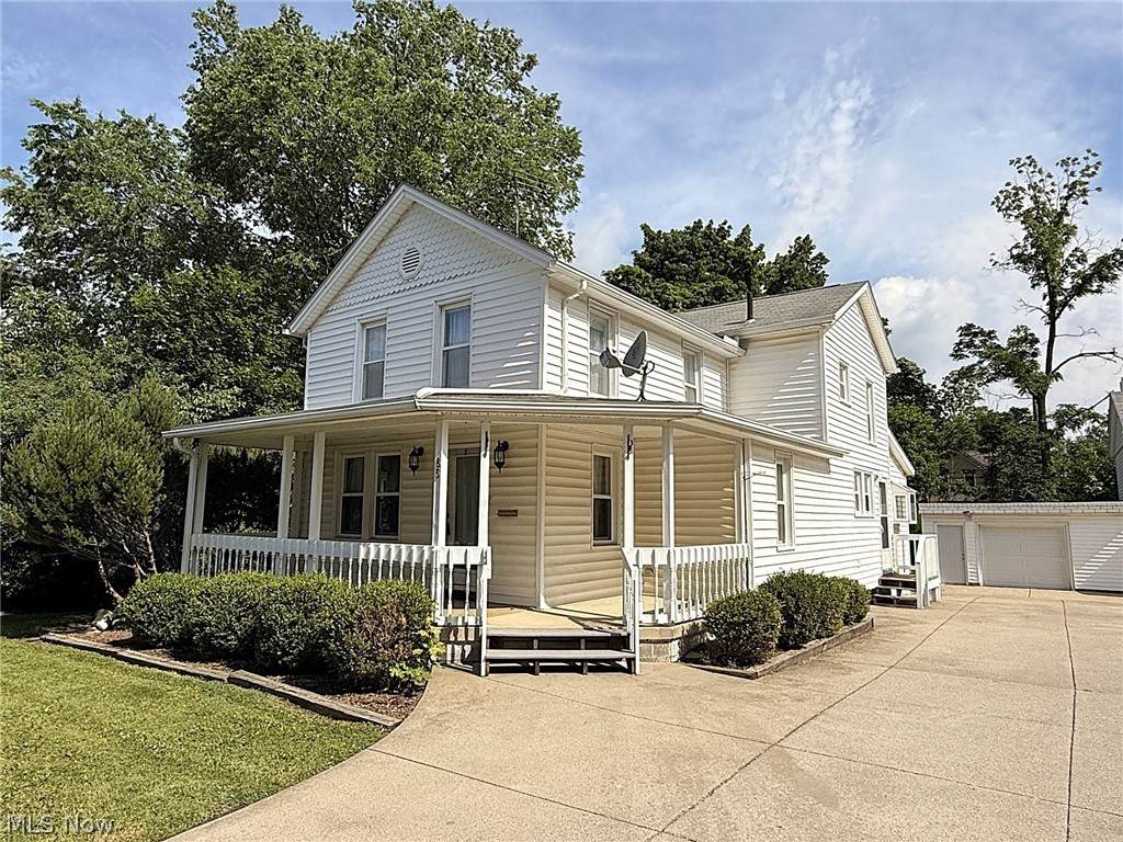 85 Maple Drive - Photo 1