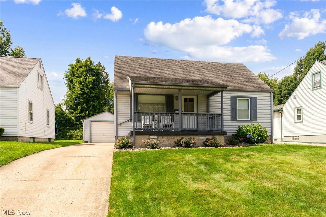 156 Roanoke Avenue - Photo 1