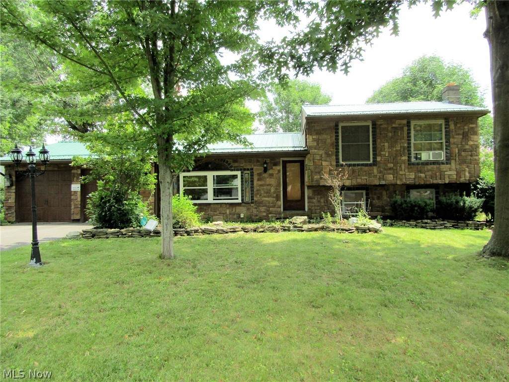 1921 Birch Trace Drive - Photo 1