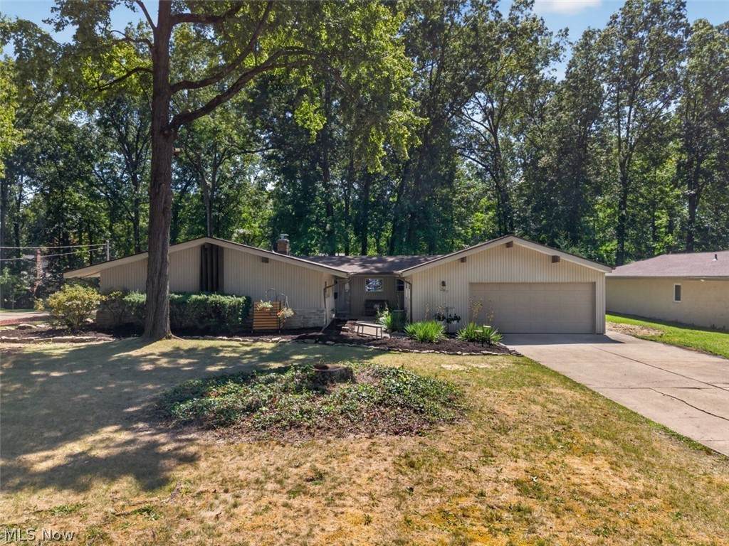 287 Moreland Drive - Photo 1