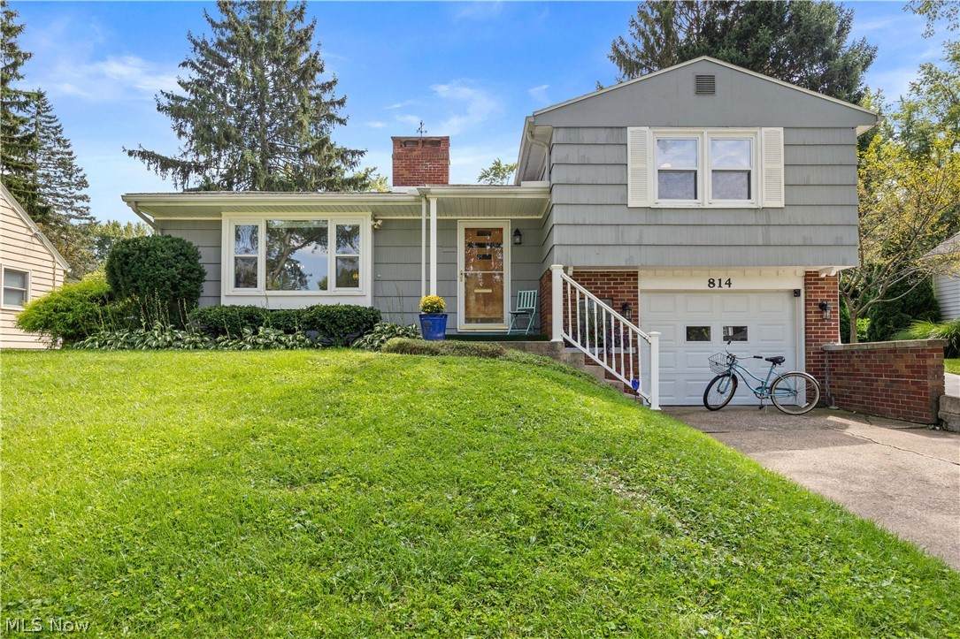 814 Mohawk Drive - Photo 1