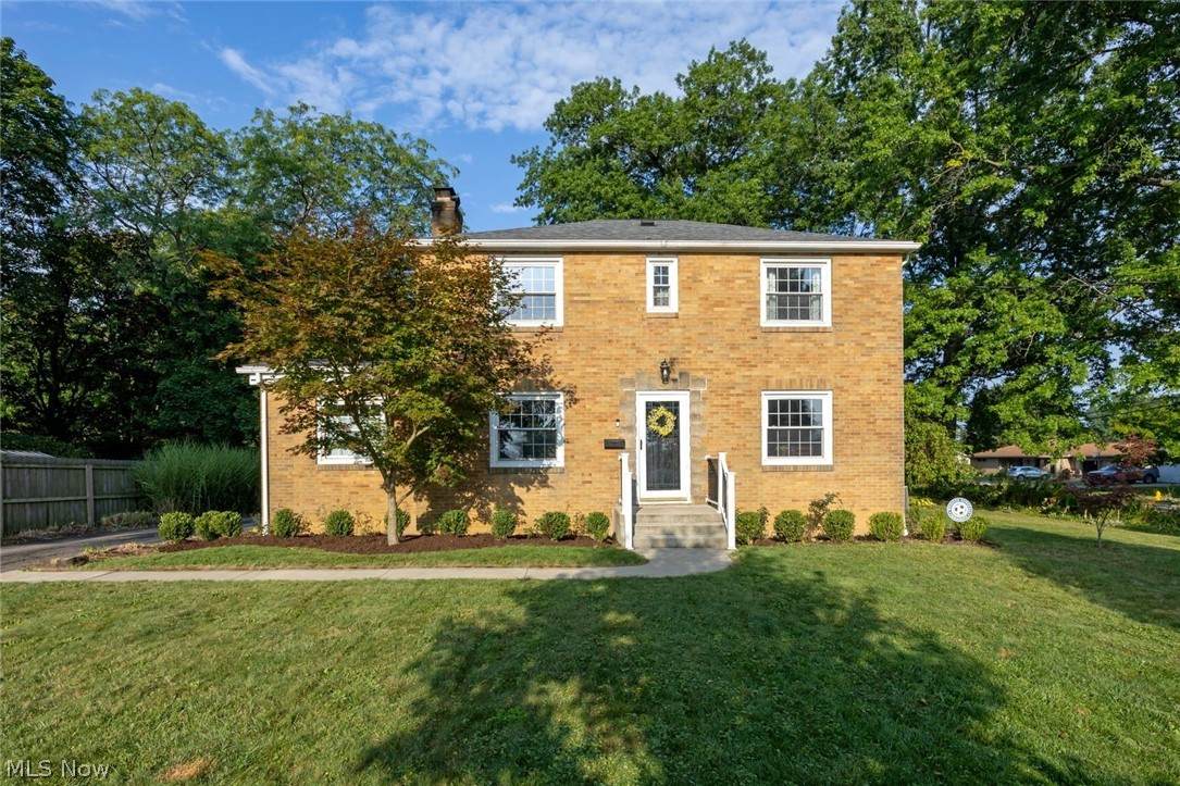 2334 Graustark Path - Photo 1