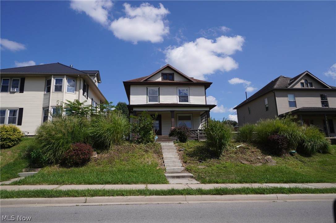 718 Clark Street - Photo 1