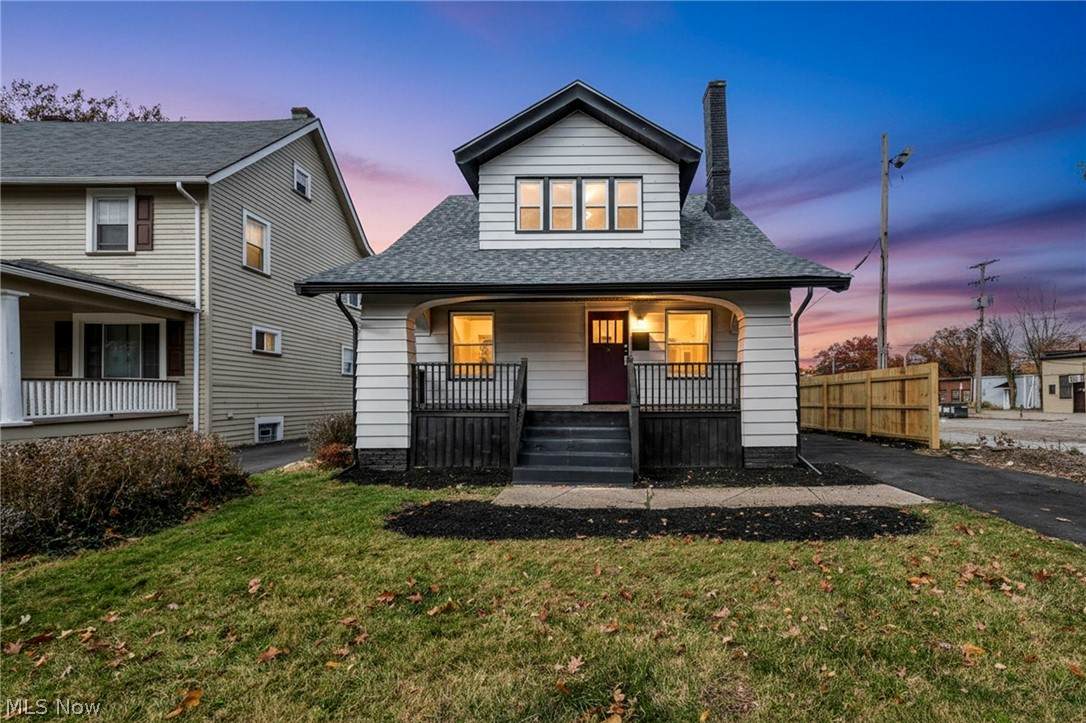 828 Nela View Road - Photo 1