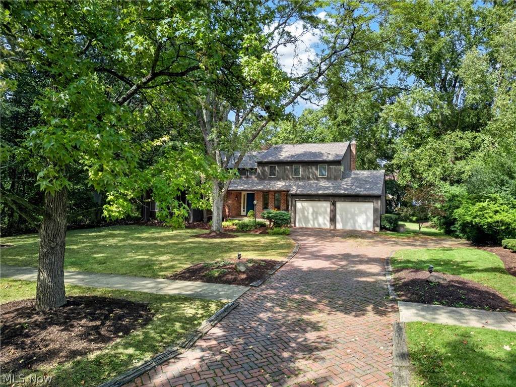 340 Edgemeer Place - Photo 1