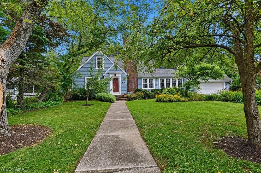 829 Homewood Drive - Photo 1