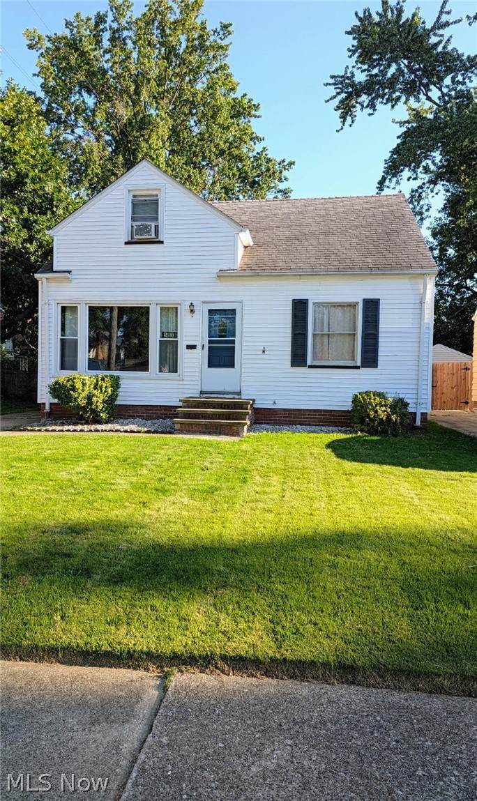 24900 Zeman Avenue - Photo 1