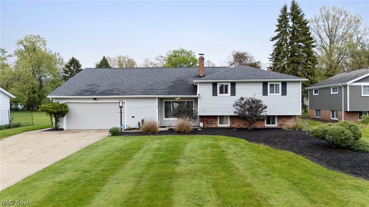 823 Belwood Drive - Photo 1